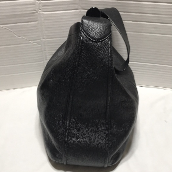 Coach pebble leather shoulder bag with silver tone hardware. EUC - Picture 3 of 10